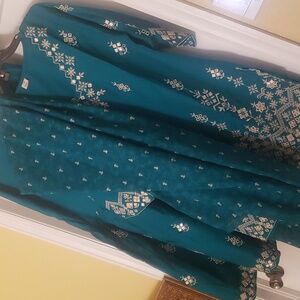 NWT, Sharara Teal Set, Size 42/44, made in India.